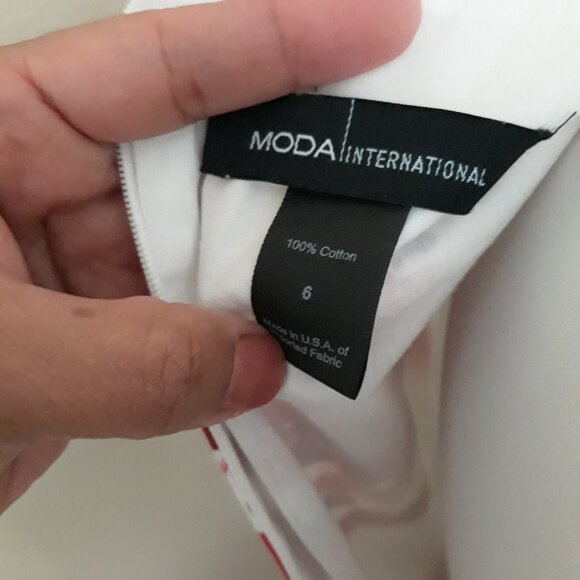 RED AND WHITE FLORAL DRESS / SIZE 6 / MARCA MODA INTERNATIONAL - Picture 8 of 9